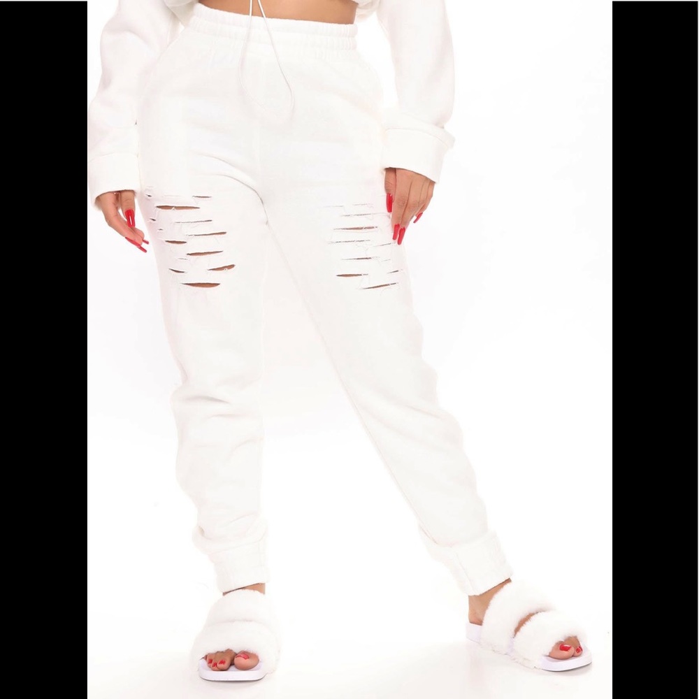 White distressed fleece jogger